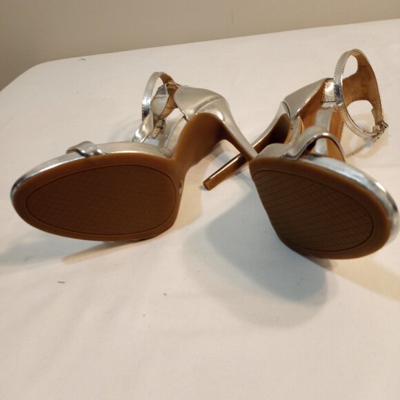JESSICA SIMPSON SILVER STRAPPY HEELS WOMEN SIZE 10 - Picture 7 of 7